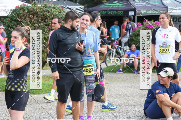 Buy your photos of the eventMeia Maratona Internacional de Curitiba 2018 on Fotop
