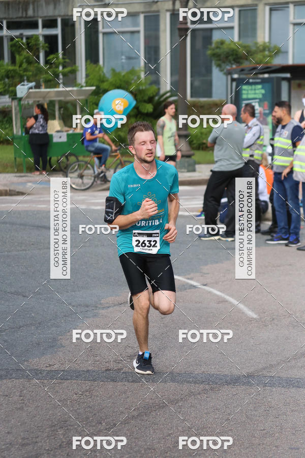 Buy your photos of the eventMeia Maratona Internacional de Curitiba 2018 on Fotop