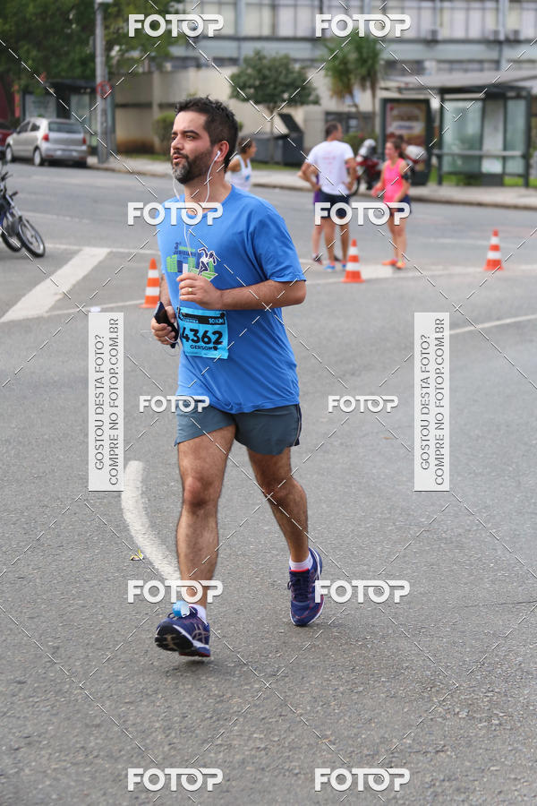 Buy your photos of the eventMeia Maratona Internacional de Curitiba 2018 on Fotop