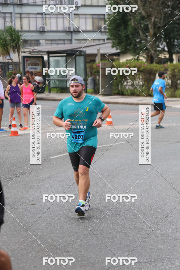Buy your photos of the eventMeia Maratona Internacional de Curitiba 2018 on Fotop