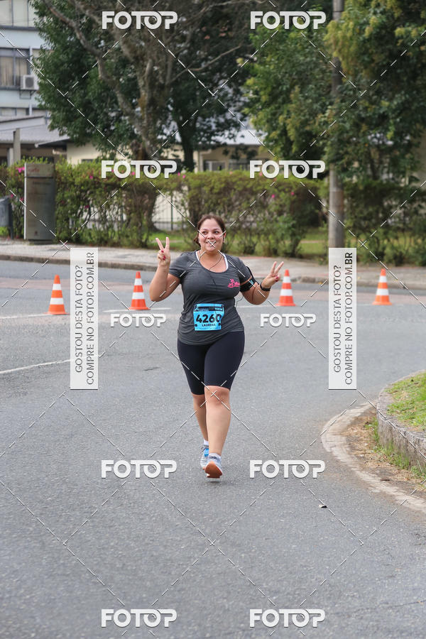 Buy your photos of the eventMeia Maratona Internacional de Curitiba 2018 on Fotop