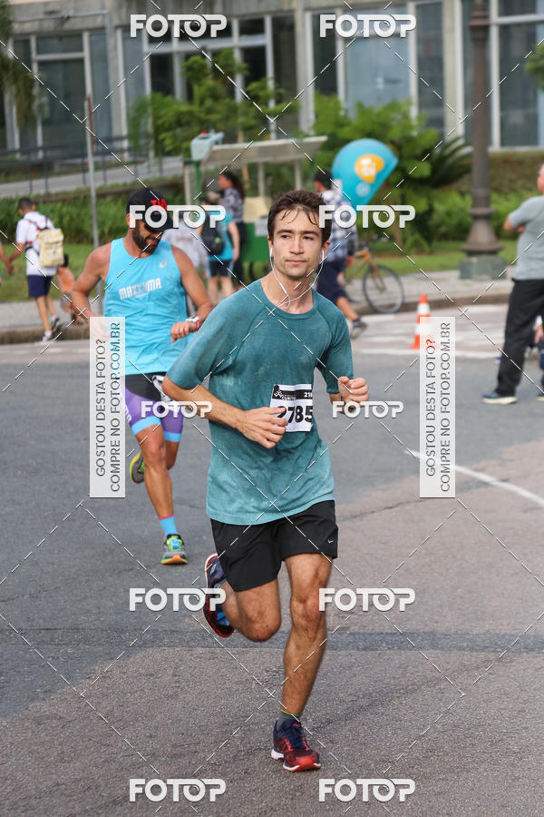 Buy your photos of the eventMeia Maratona Internacional de Curitiba 2018 on Fotop