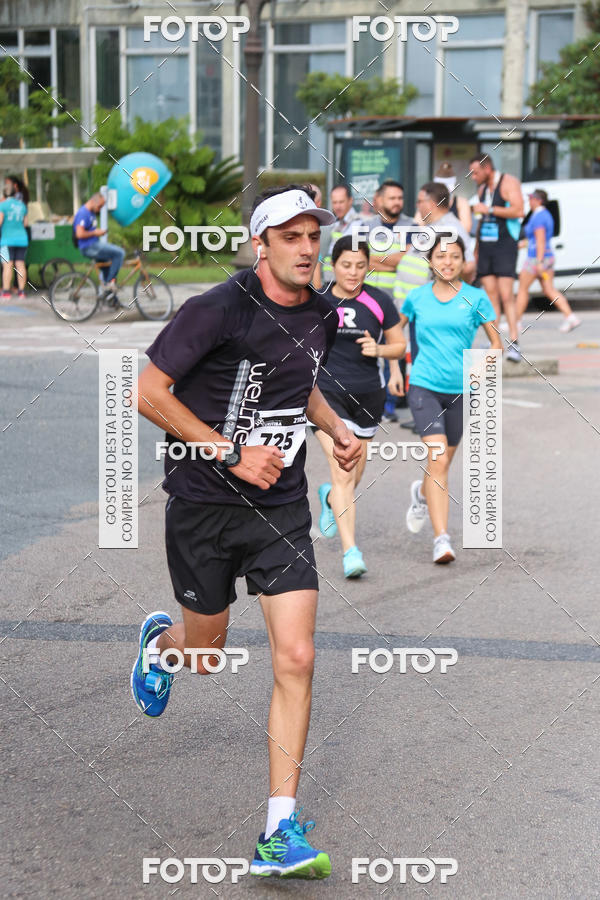 Buy your photos of the eventMeia Maratona Internacional de Curitiba 2018 on Fotop
