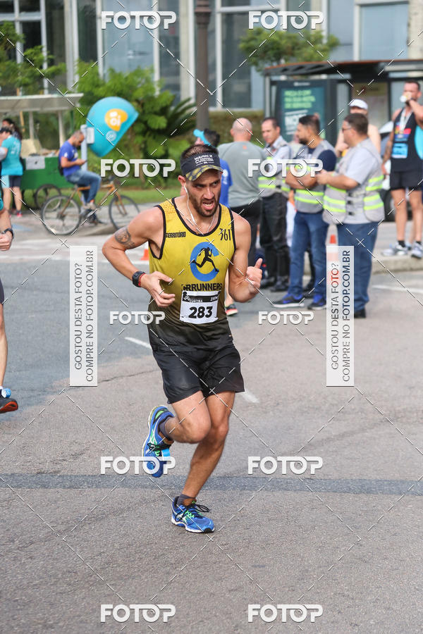 Buy your photos of the eventMeia Maratona Internacional de Curitiba 2018 on Fotop