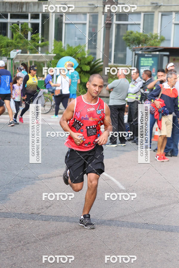 Buy your photos of the eventMeia Maratona Internacional de Curitiba 2018 on Fotop