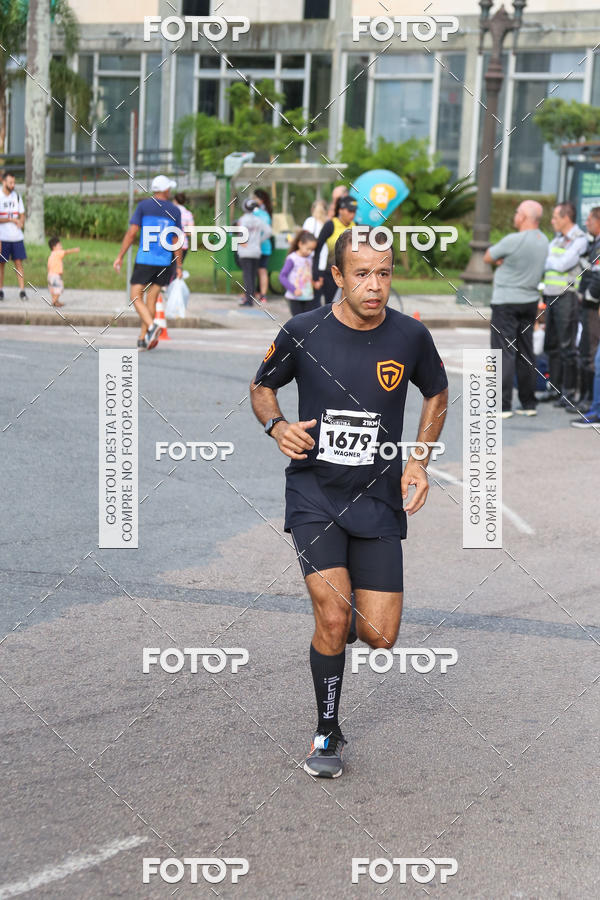 Buy your photos of the eventMeia Maratona Internacional de Curitiba 2018 on Fotop