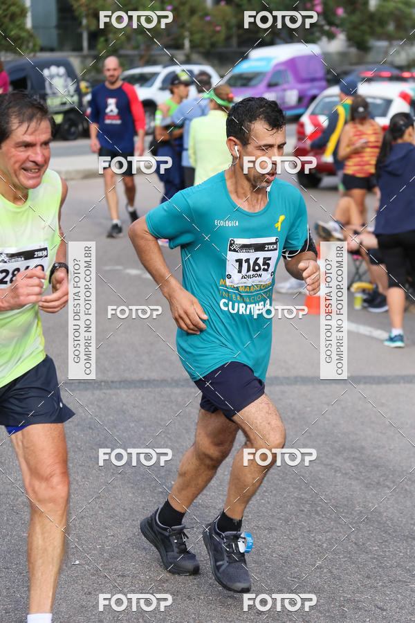 Buy your photos of the eventMeia Maratona Internacional de Curitiba 2018 on Fotop
