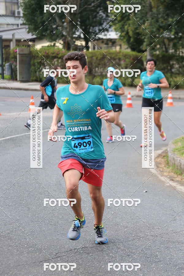 Buy your photos of the eventMeia Maratona Internacional de Curitiba 2018 on Fotop