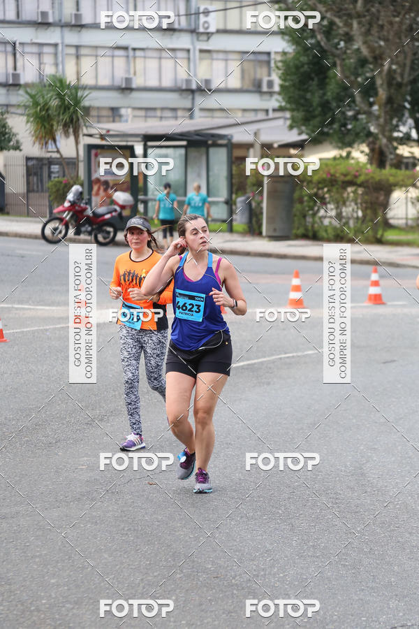 Buy your photos of the eventMeia Maratona Internacional de Curitiba 2018 on Fotop