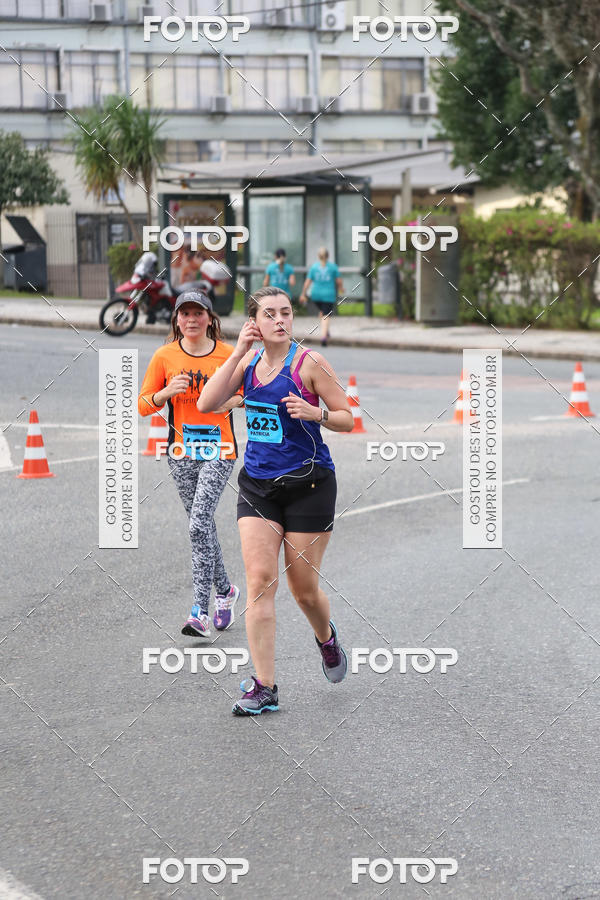 Buy your photos of the eventMeia Maratona Internacional de Curitiba 2018 on Fotop