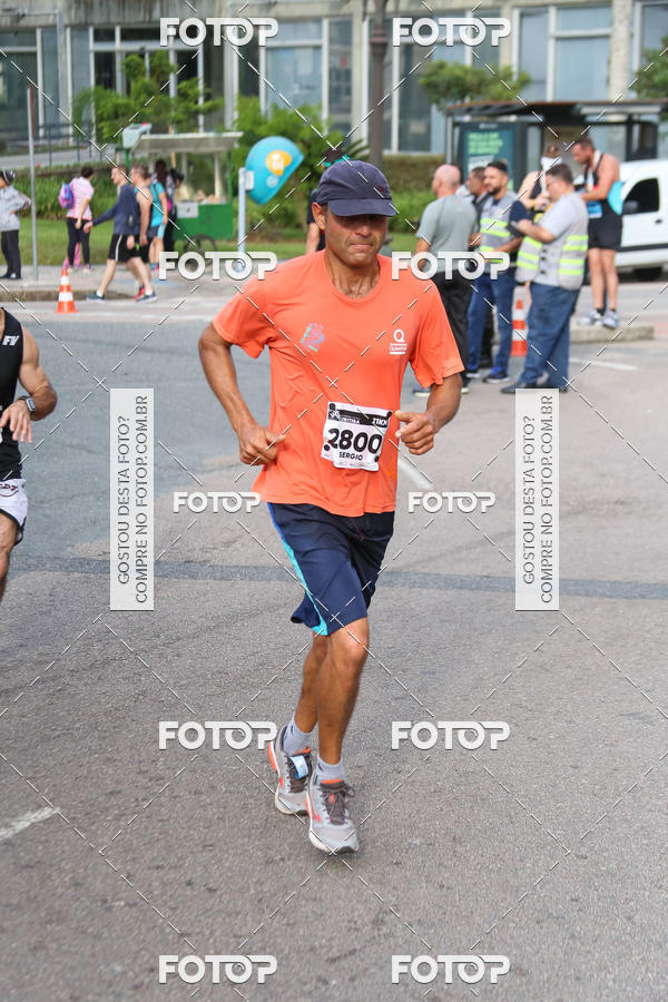 Buy your photos of the eventMeia Maratona Internacional de Curitiba 2018 on Fotop