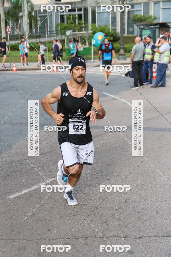 Buy your photos of the eventMeia Maratona Internacional de Curitiba 2018 on Fotop