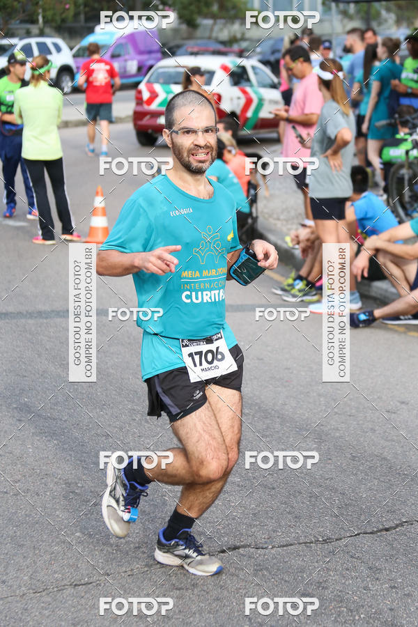 Buy your photos of the eventMeia Maratona Internacional de Curitiba 2018 on Fotop