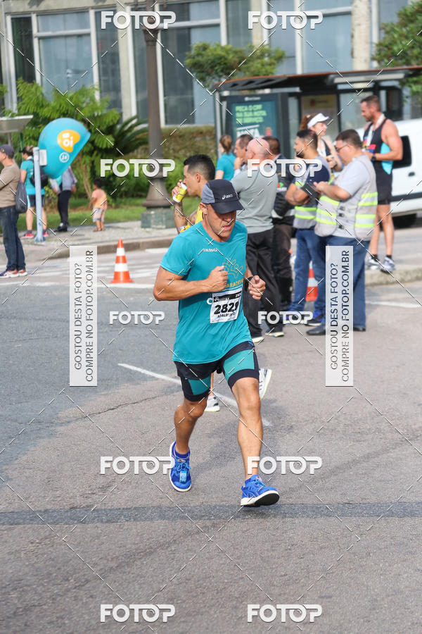 Buy your photos of the eventMeia Maratona Internacional de Curitiba 2018 on Fotop
