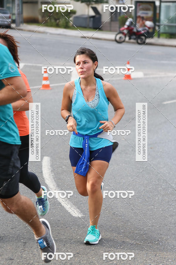 Buy your photos of the eventMeia Maratona Internacional de Curitiba 2018 on Fotop