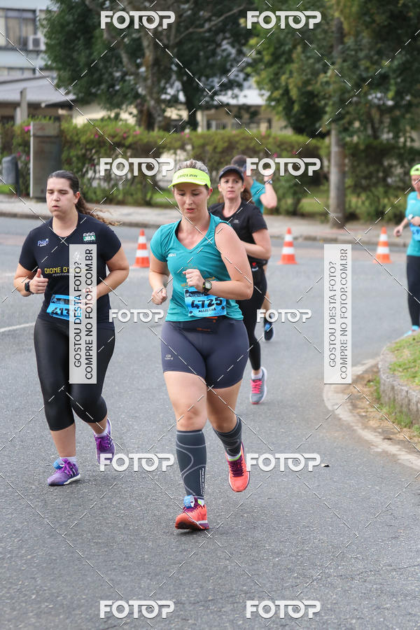 Buy your photos of the eventMeia Maratona Internacional de Curitiba 2018 on Fotop