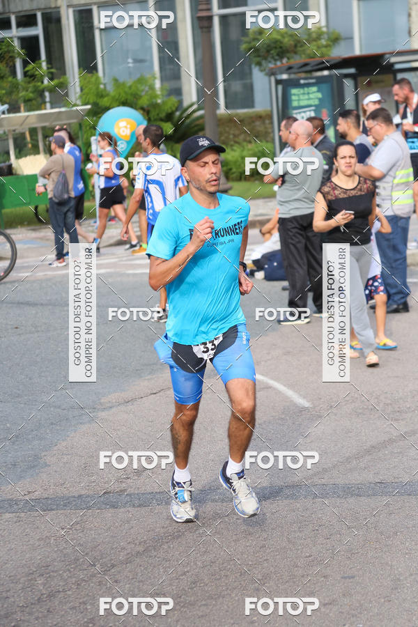 Buy your photos of the eventMeia Maratona Internacional de Curitiba 2018 on Fotop