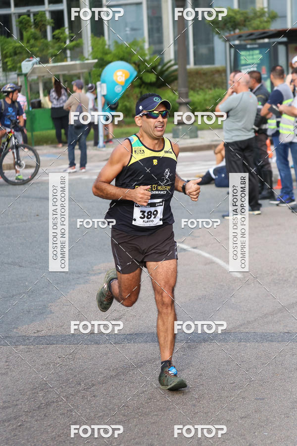 Buy your photos of the eventMeia Maratona Internacional de Curitiba 2018 on Fotop