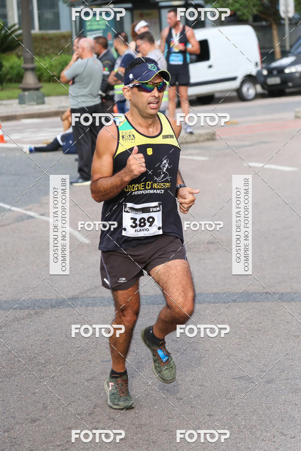 Buy your photos of the eventMeia Maratona Internacional de Curitiba 2018 on Fotop