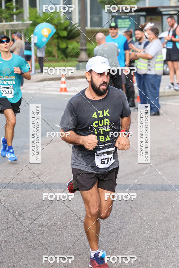 Buy your photos of the eventMeia Maratona Internacional de Curitiba 2018 on Fotop