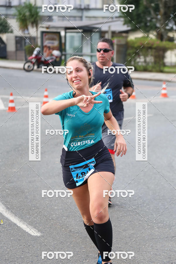 Buy your photos of the eventMeia Maratona Internacional de Curitiba 2018 on Fotop