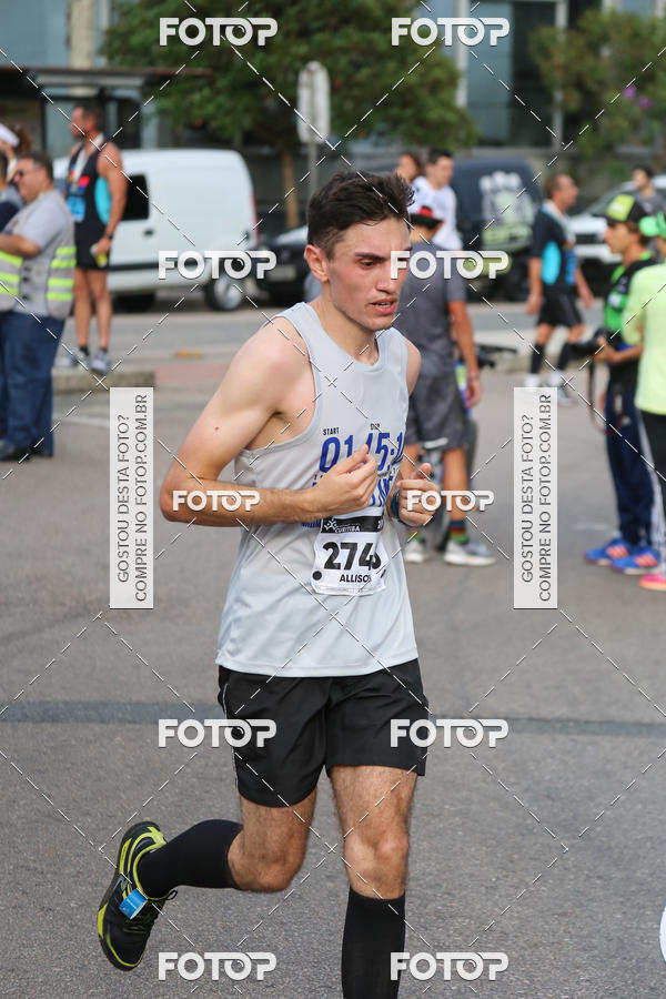 Buy your photos of the eventMeia Maratona Internacional de Curitiba 2018 on Fotop