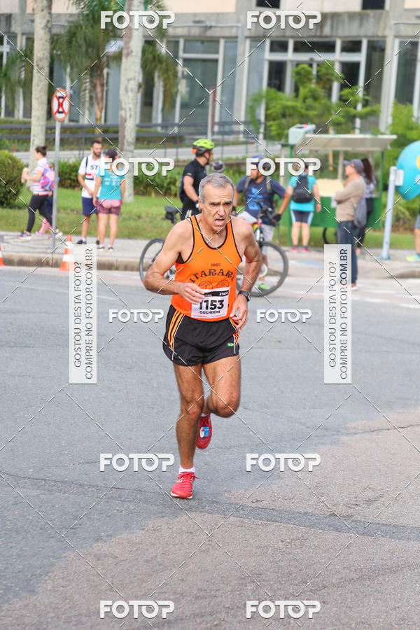 Buy your photos of the eventMeia Maratona Internacional de Curitiba 2018 on Fotop