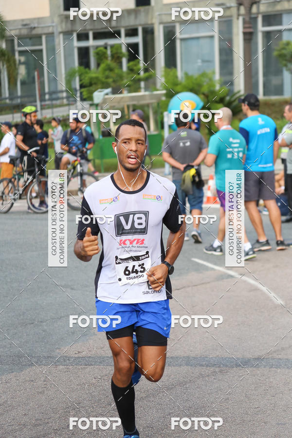 Buy your photos of the eventMeia Maratona Internacional de Curitiba 2018 on Fotop