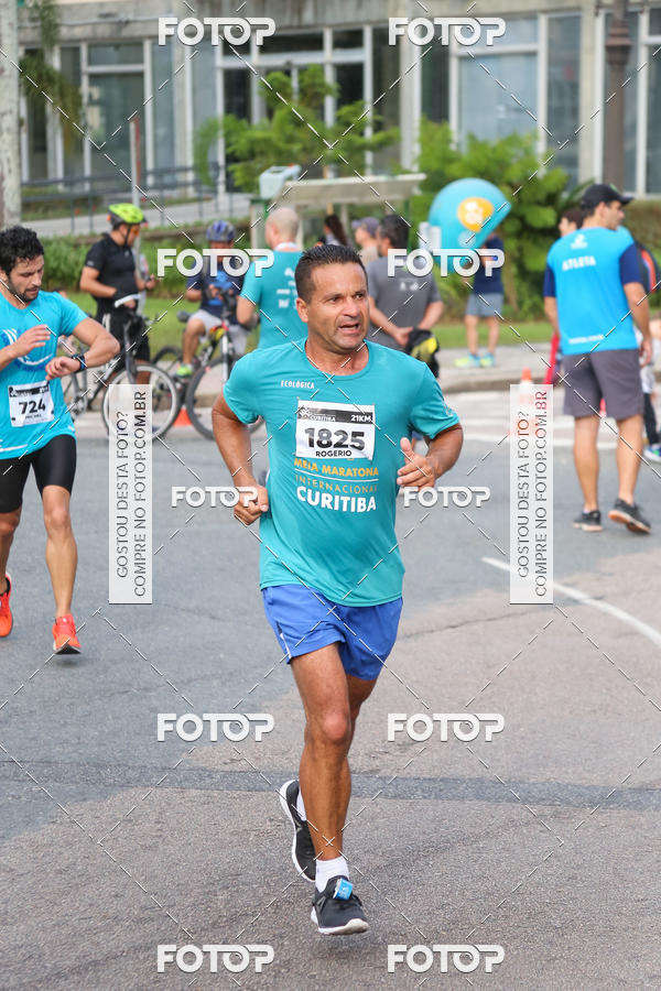 Buy your photos of the eventMeia Maratona Internacional de Curitiba 2018 on Fotop