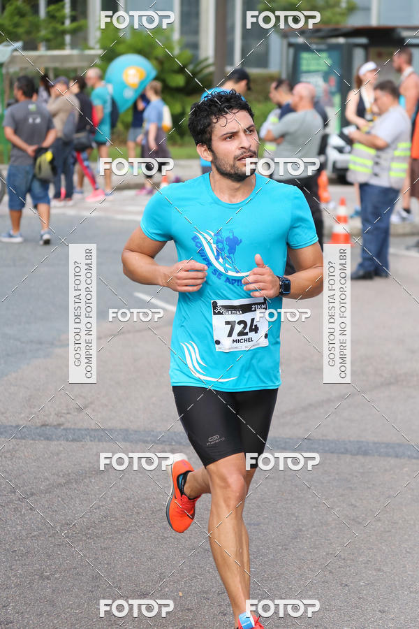 Buy your photos of the eventMeia Maratona Internacional de Curitiba 2018 on Fotop