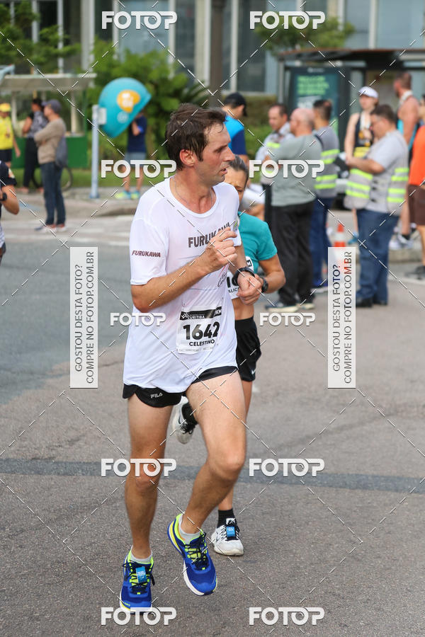 Buy your photos of the eventMeia Maratona Internacional de Curitiba 2018 on Fotop