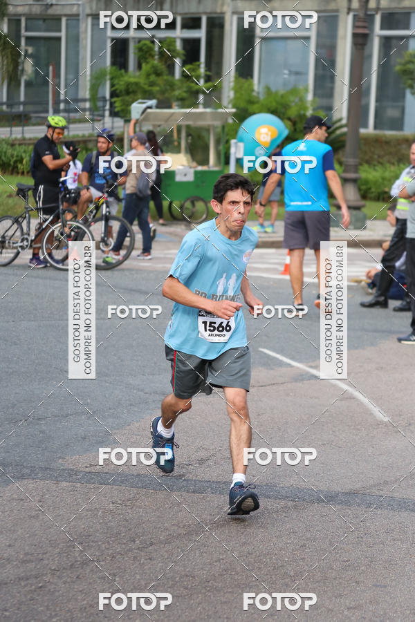 Buy your photos of the eventMeia Maratona Internacional de Curitiba 2018 on Fotop