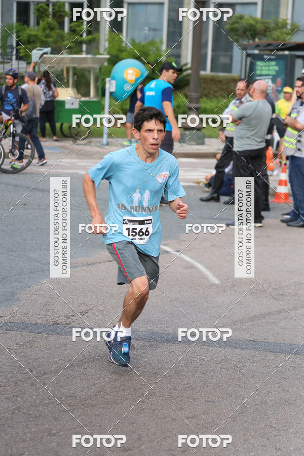 Buy your photos of the eventMeia Maratona Internacional de Curitiba 2018 on Fotop