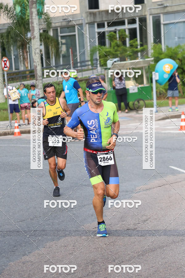 Buy your photos of the eventMeia Maratona Internacional de Curitiba 2018 on Fotop