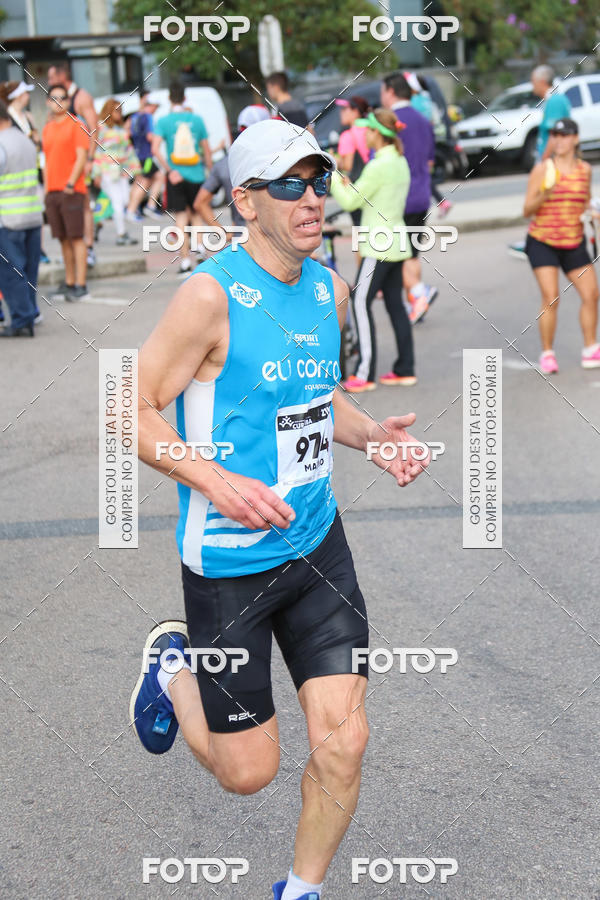 Buy your photos of the eventMeia Maratona Internacional de Curitiba 2018 on Fotop