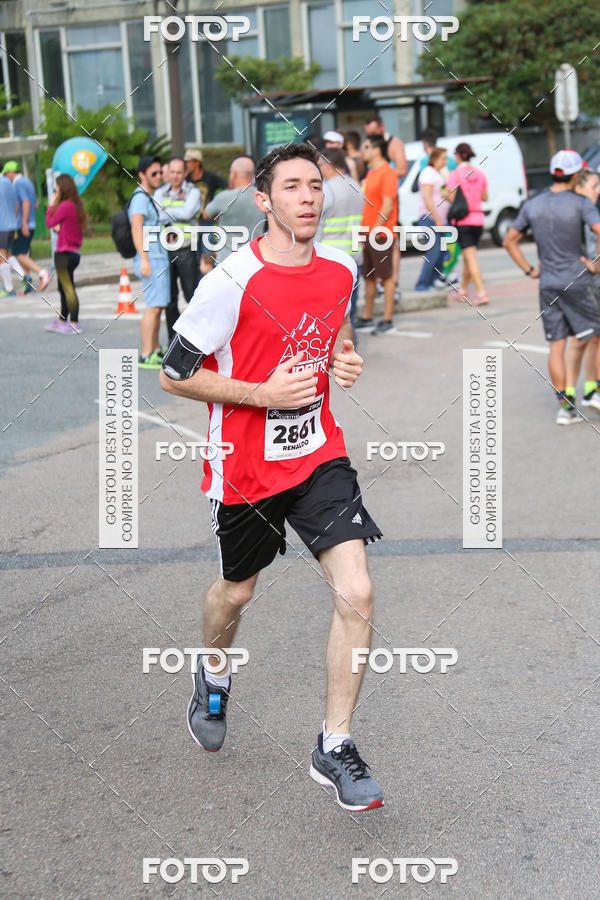 Buy your photos of the eventMeia Maratona Internacional de Curitiba 2018 on Fotop