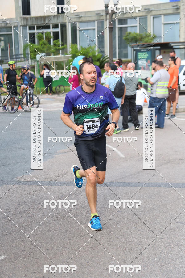 Buy your photos of the eventMeia Maratona Internacional de Curitiba 2018 on Fotop