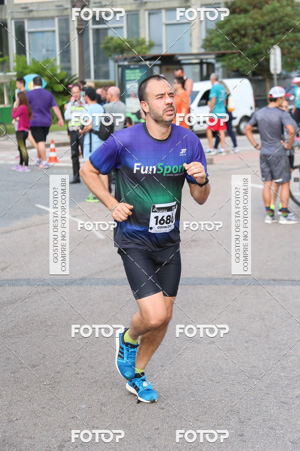 Buy your photos of the eventMeia Maratona Internacional de Curitiba 2018 on Fotop