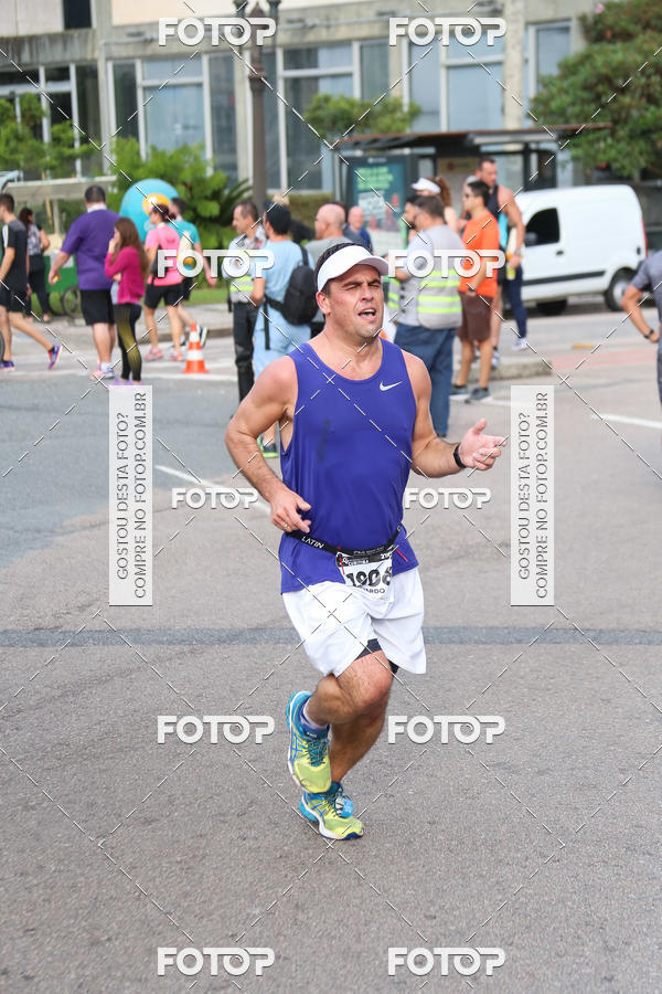 Buy your photos of the eventMeia Maratona Internacional de Curitiba 2018 on Fotop