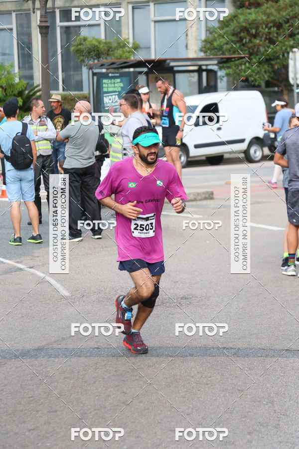 Buy your photos of the eventMeia Maratona Internacional de Curitiba 2018 on Fotop