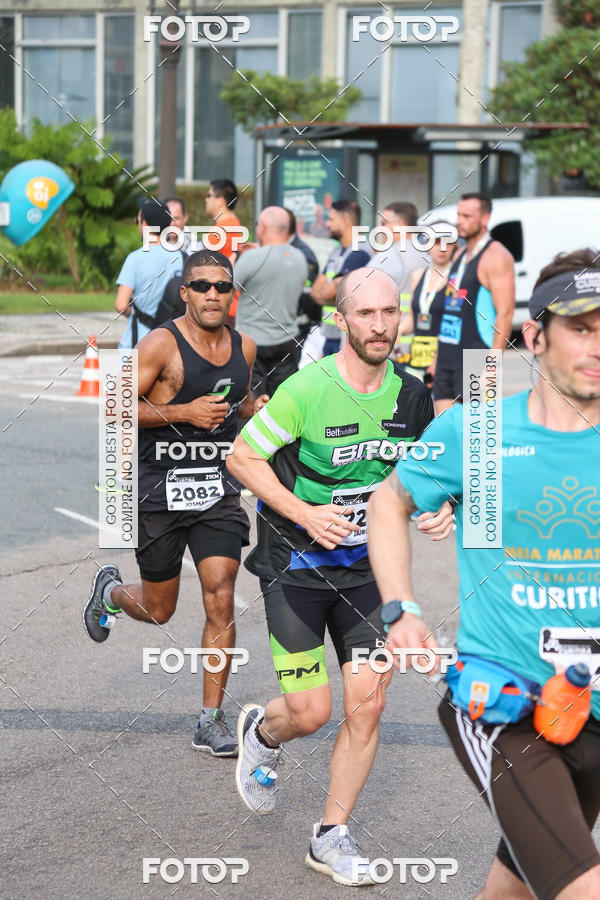 Buy your photos of the eventMeia Maratona Internacional de Curitiba 2018 on Fotop