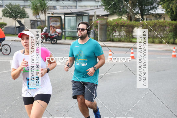 Buy your photos of the eventMeia Maratona Internacional de Curitiba 2018 on Fotop