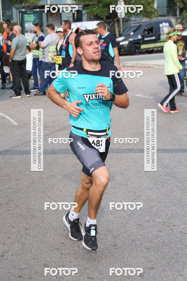 Buy your photos of the eventMeia Maratona Internacional de Curitiba 2018 on Fotop