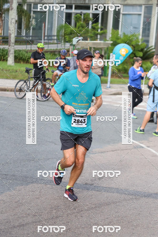 Buy your photos of the eventMeia Maratona Internacional de Curitiba 2018 on Fotop
