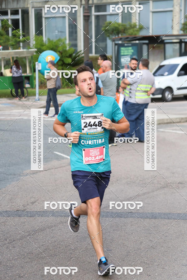 Buy your photos of the eventMeia Maratona Internacional de Curitiba 2018 on Fotop
