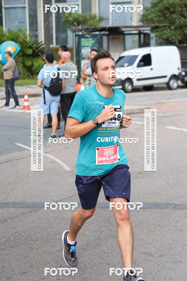Buy your photos of the eventMeia Maratona Internacional de Curitiba 2018 on Fotop
