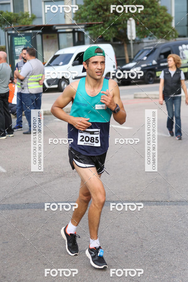 Buy your photos of the eventMeia Maratona Internacional de Curitiba 2018 on Fotop