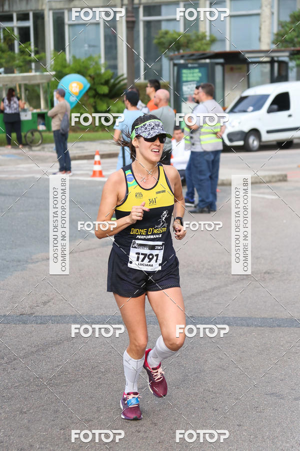 Buy your photos of the eventMeia Maratona Internacional de Curitiba 2018 on Fotop