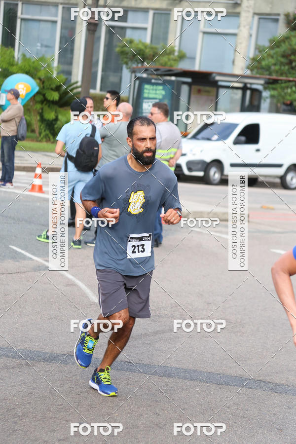 Buy your photos of the eventMeia Maratona Internacional de Curitiba 2018 on Fotop