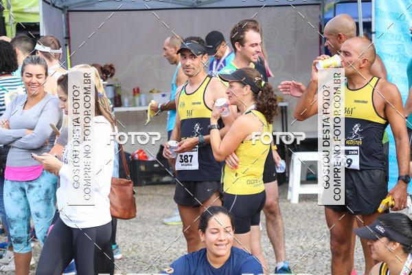 Buy your photos of the eventMeia Maratona Internacional de Curitiba 2018 on Fotop